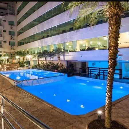 Apartamento Em Condominio Em บอมบินญัส ภายนอก รูปภาพ