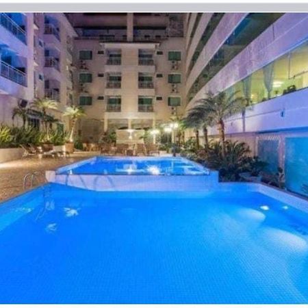 Apartamento Em Condominio Em บอมบินญัส ภายนอก รูปภาพ