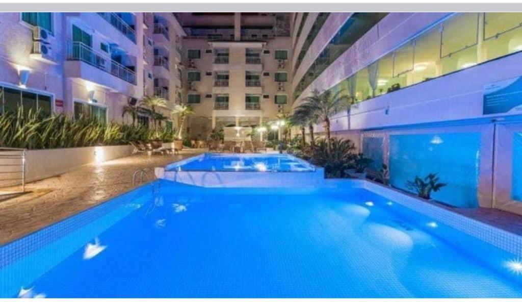 Apartamento Em Condominio Em บอมบินญัส ภายนอก รูปภาพ