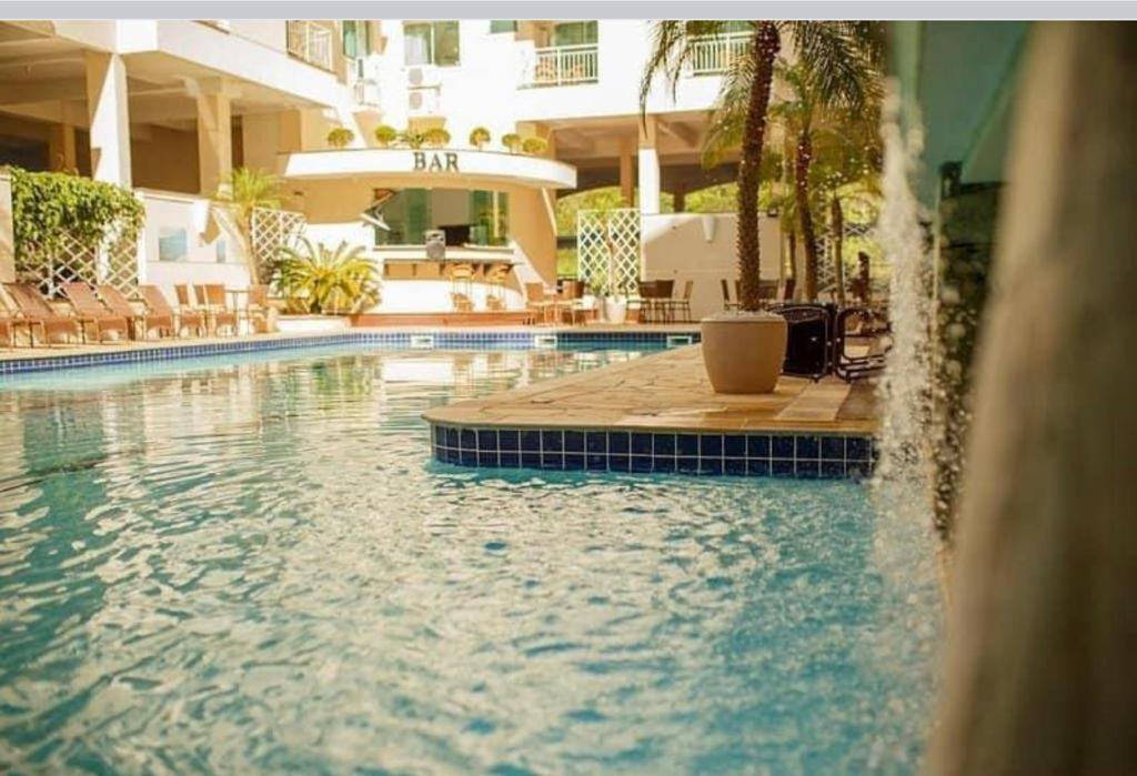 Apartamento Em Condominio Em บอมบินญัส ภายนอก รูปภาพ