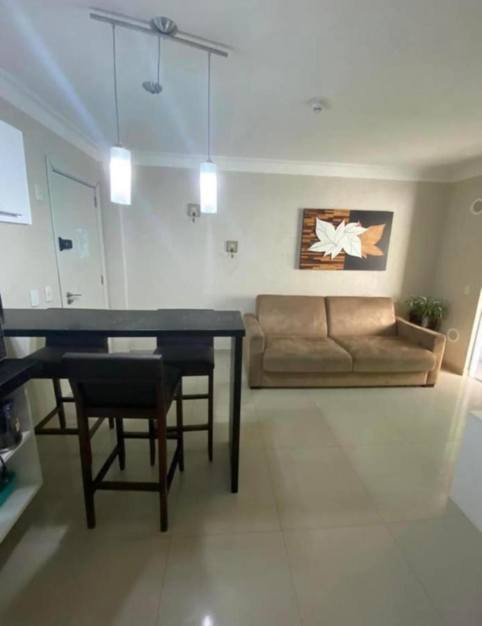 Apartamento Em Condominio Em บอมบินญัส ภายนอก รูปภาพ